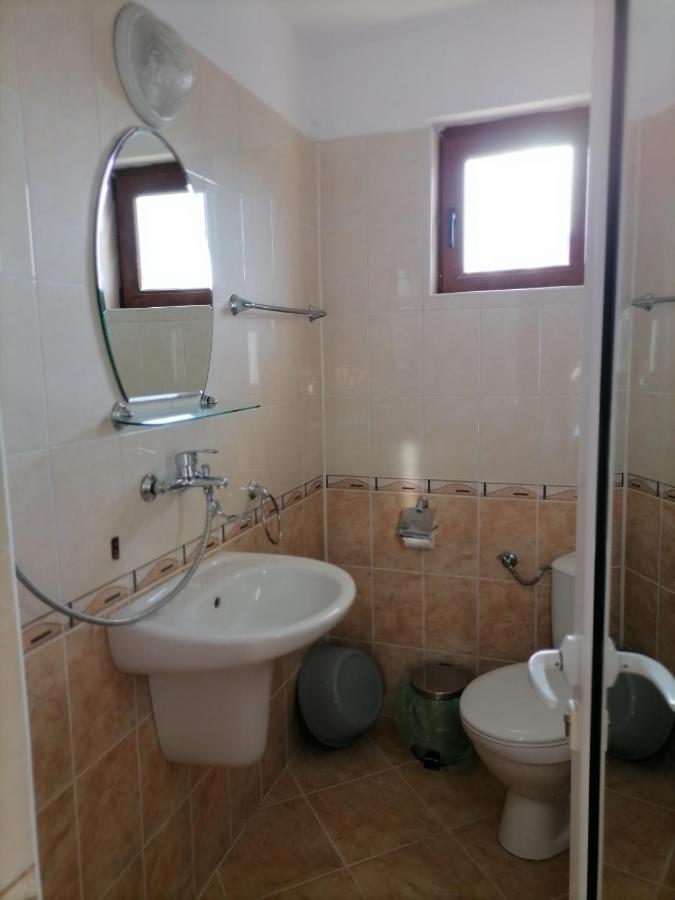 Ivet Guest House Обзор Экстерьер фото